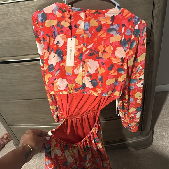 BCBG Generation dress size medium. Back cut out. Floral print - Picture 2 of 5